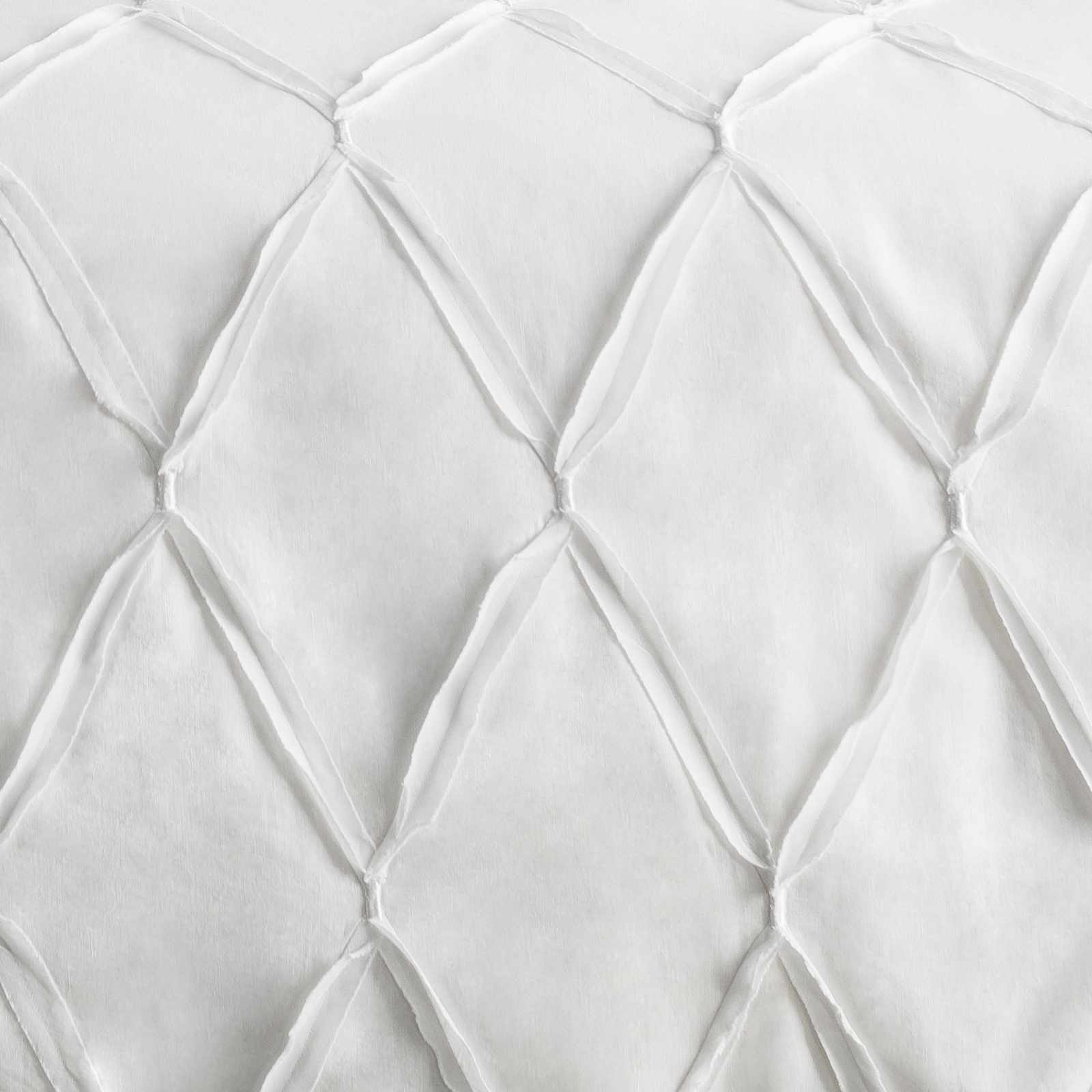 Gutalac White Quilted Bedding-3